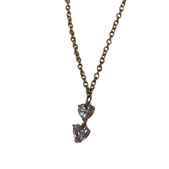 gold heart necklace - Picture 2 of 6